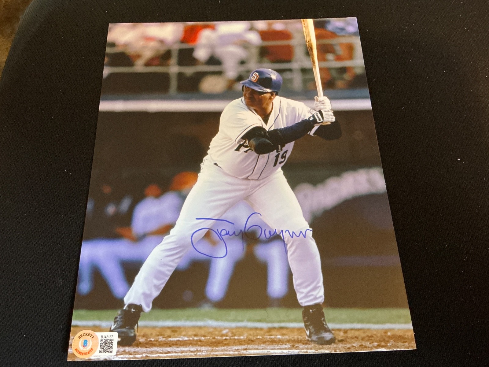 Autographed Signed 8x10 photo of TONY GWYNN BECKETT CERT 