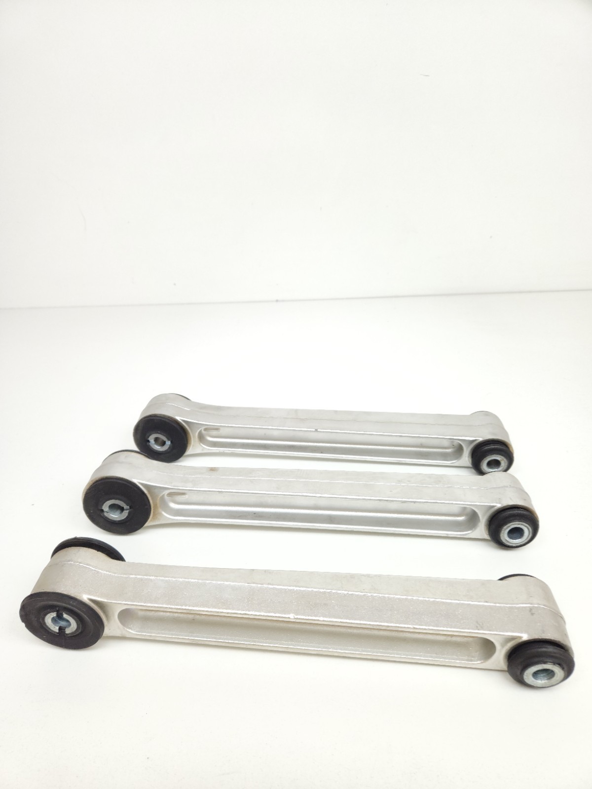 2015-2016 MCLAREN 650S REAR ENGINE MOUNT SUPPORT BRACKET CONTROL ARM SET OF 3 