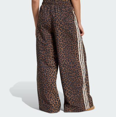 adidas firebird レオパードパンツ adidas x Originals Leopard Firebird Oversized Track Pants for