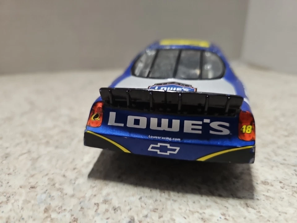Action NASCAR 2007 Monte Carlo SS Jimmie Johnson #48 Lowe's 1:24 литая БЕЗ КОРОБКИ - Изображение 4 из 4