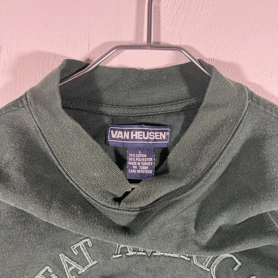 Vintage Van Heusen Men's Bass Fishing Embroidered Pullover Sweatshirt (Large) - Image 2 of 4