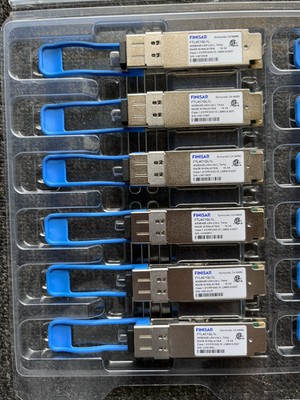 ONE FINISAR FTL4C1QL1L 40G-LR4 SMF 1310nm 2km LC QSFP+ transceiver module.