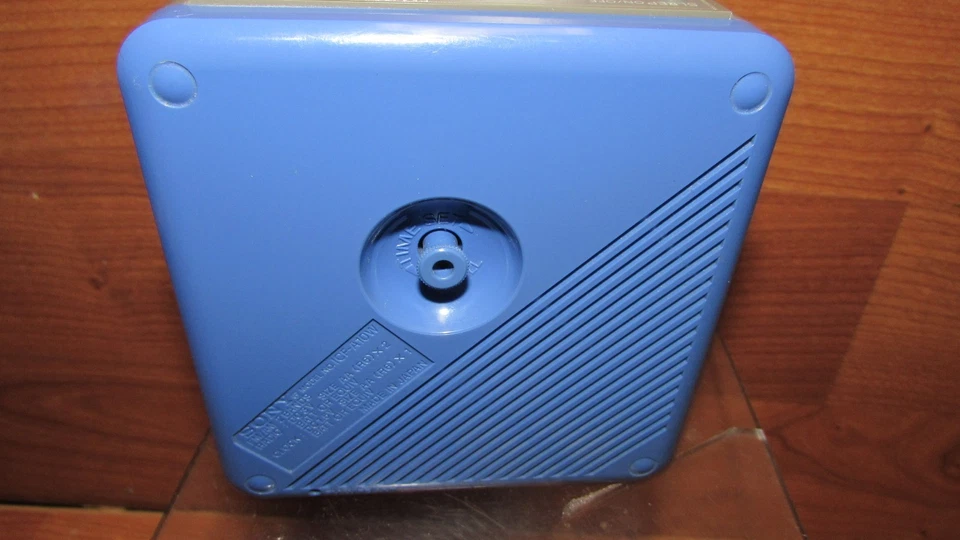 Sony Blue ICF-A10W Analog Alarm Clock Radio Vintage TESTED WORKING - Image 4 of 4