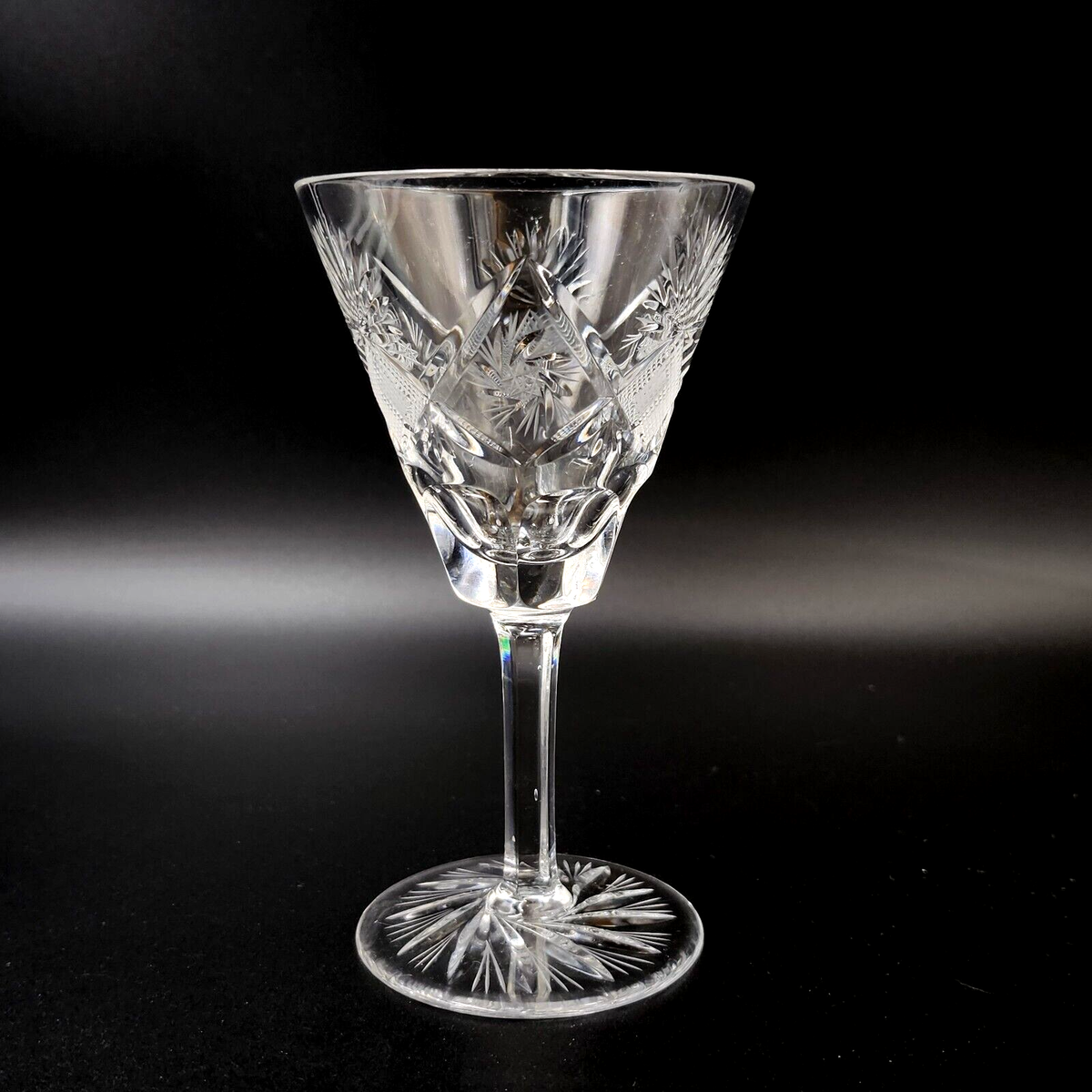 Beautiful Bay Pattern Cut Crystal Pinwheel Star Thatched Etched