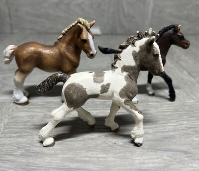 Lot Of Schleich Am Limes 69 D -73527 Horses brown white, tan, cream 