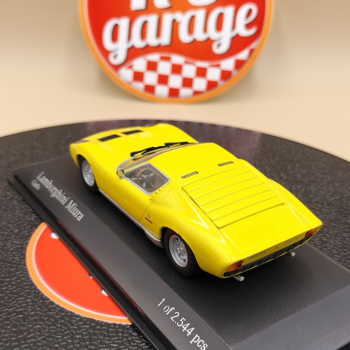 送料無料　Lamborghini Miura 1/43 1966 スケール MINICHAMPS 1/43 Lamborghini Miura 1966 Yellow Giallo Diecast model