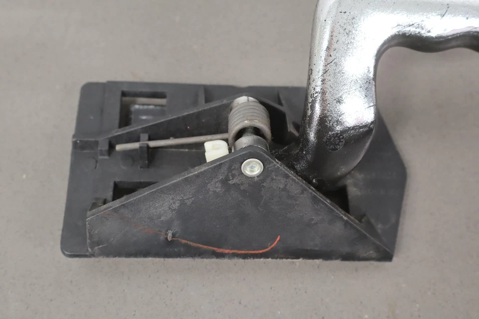 00-06 Chevy GMC GMT800 Escalade Chrome Interior Door Handle Kit (4) - Image 4 of 4