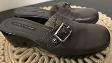 Tommy Hilfiger Allison Womens Size 7.5M Brown Leather Slip-on Clogs Shoes