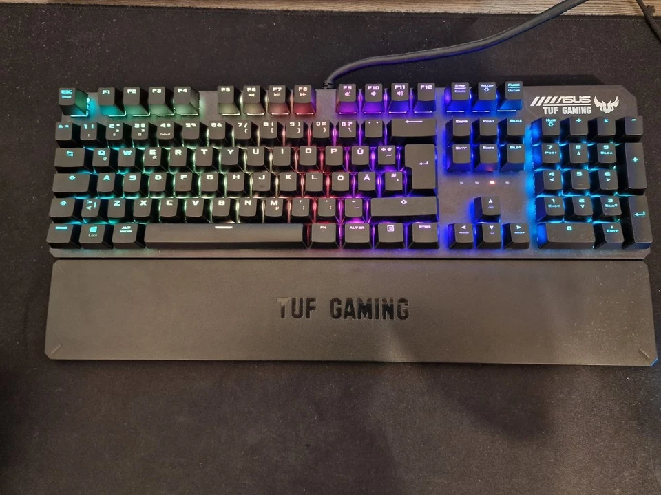 ASUS TUF Gaming K3 - mechanische RGB-Tastatur + Handballenablage - Bild 4 von 4