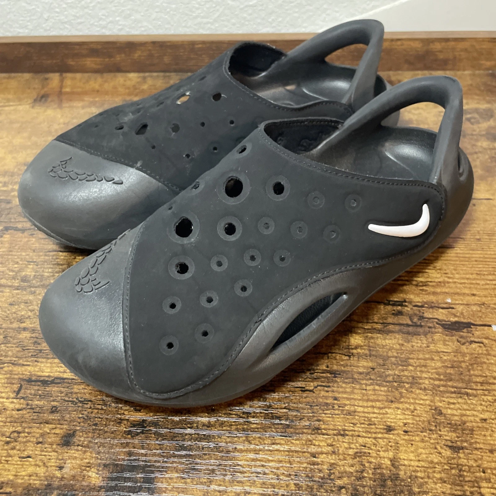 Sandalo casual Nike Aqua Swoosh GS nero antracite per bambini taglia 4