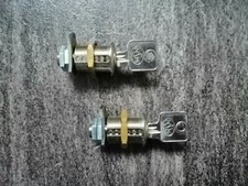 2er Set ORIGINAL Schloss NSM LÖWEN 1 Schlüssel Musikbox Jukebox Spielautomat