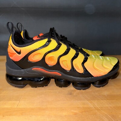 vapormax plus orange black