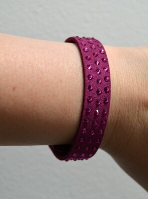 Swarovski crystal magenta wrap bracelet 7.5 display picture 3