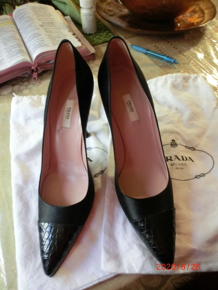 Zapatos de tacón alto de satén Prada 38 1/2 negros Foto 3 de 4