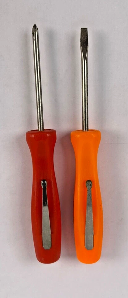 2 SNAP ON SPP46B Flat Tip & SPP266B Philips Head Screwdrivers With Pocket Clip - Image 4 of 4