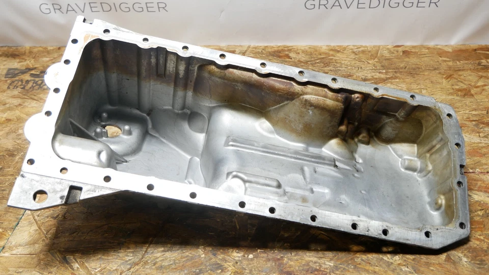 Cacerola de aceite inferior del motor N54 OEM BMW E60 535i Foto 2 de 4