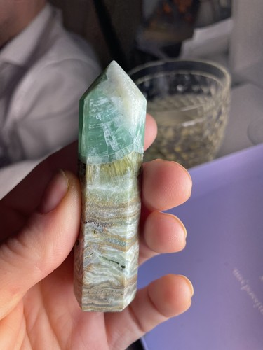 Caribbean Calcit Tower 8,5 cm Mintgrün Kristall Turm Obelisk 89g durchscheinend Caribbean Calcit Tower 8,5 cm Mintgrün Kristall Turm Obelisk 89g durchscheinend