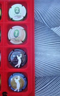 Capsules de champagne DE VENOGE N° 122 c à 123 a