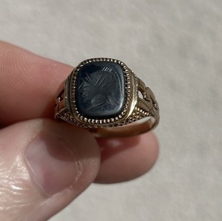 9ct Yellow Gold Hematite Roman Centurion signet Ring Size U approx 4.7 grams