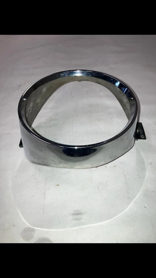 Mercury Monterey 1961 faro bisel 61 exterior Foto 4 de 4