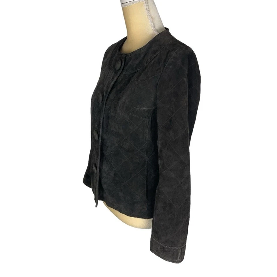 Chaqueta Blazer CHICO’S Gris Gamuza Cuero Botón Frontal Talla Pequeña Chico’s Talla 0 Foto 3 de 4