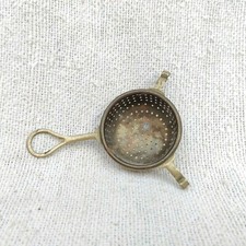 1920 Vintage IN Ottone Tè Colino Setaccio Unico Utensili da Cucina Old da Parete