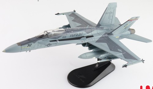Hobby Master 1/72 F/A-18C Hornet USMC VMFA-312 Checkerboards, DR312, MCAS HA3587 - Picture 9 of 11