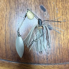Gray/Silver/Gold Spinnerbait Fishing Lure Metal/Rubber Fish Shape Skirt Blades
