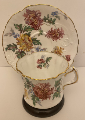 Hammersley English Bone China Autumn Glory Teacup & Saucer Shaped cup scallops