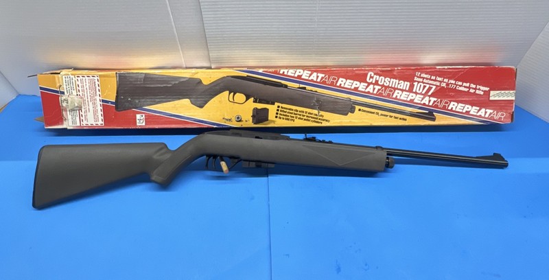 Vintage 1990's Crosman RepeatAir 1077 .177 Semi-Auto Pellet Air Rifle – Black
