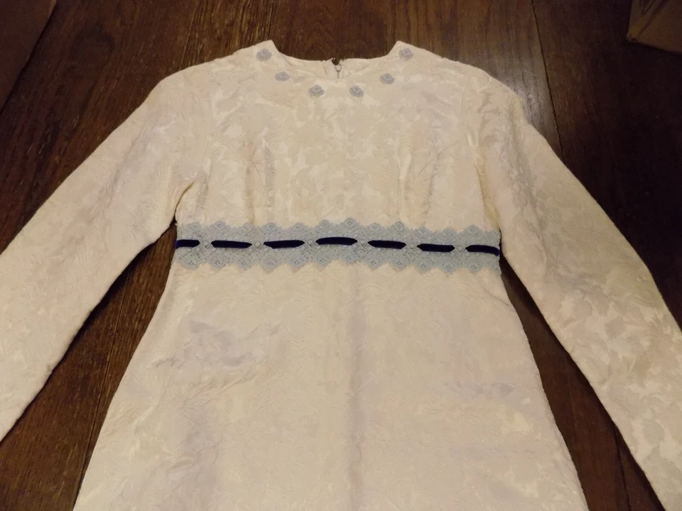 Vtg 50s 60s Boho Hippie Gown Wedding Dress Damask Floral Ivory Blue Lace Rosette - Image 2 of 4