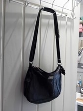 Borsa a mano Fabretti nera, tracolla regolabile, chiusura con zip