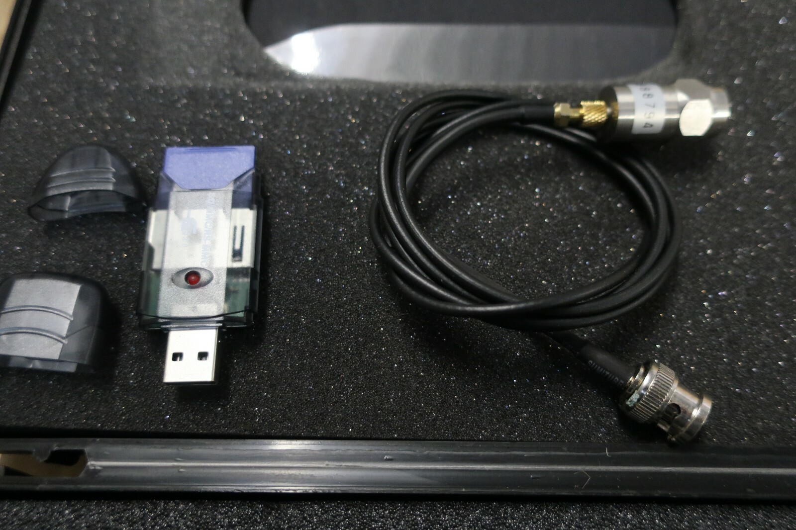 PCE Instruments VT 2800 Vibration Accelerometer Displacement Meter