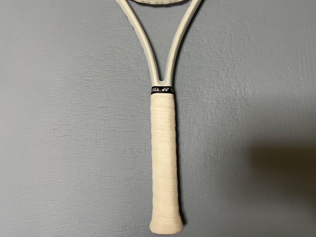 Wilson SHIFT99 V1 G2 4 1/4 tennis racket White 300g Used Wilson SHIFT99 V1 G2 4 1/4 tennis racket White 300g Used