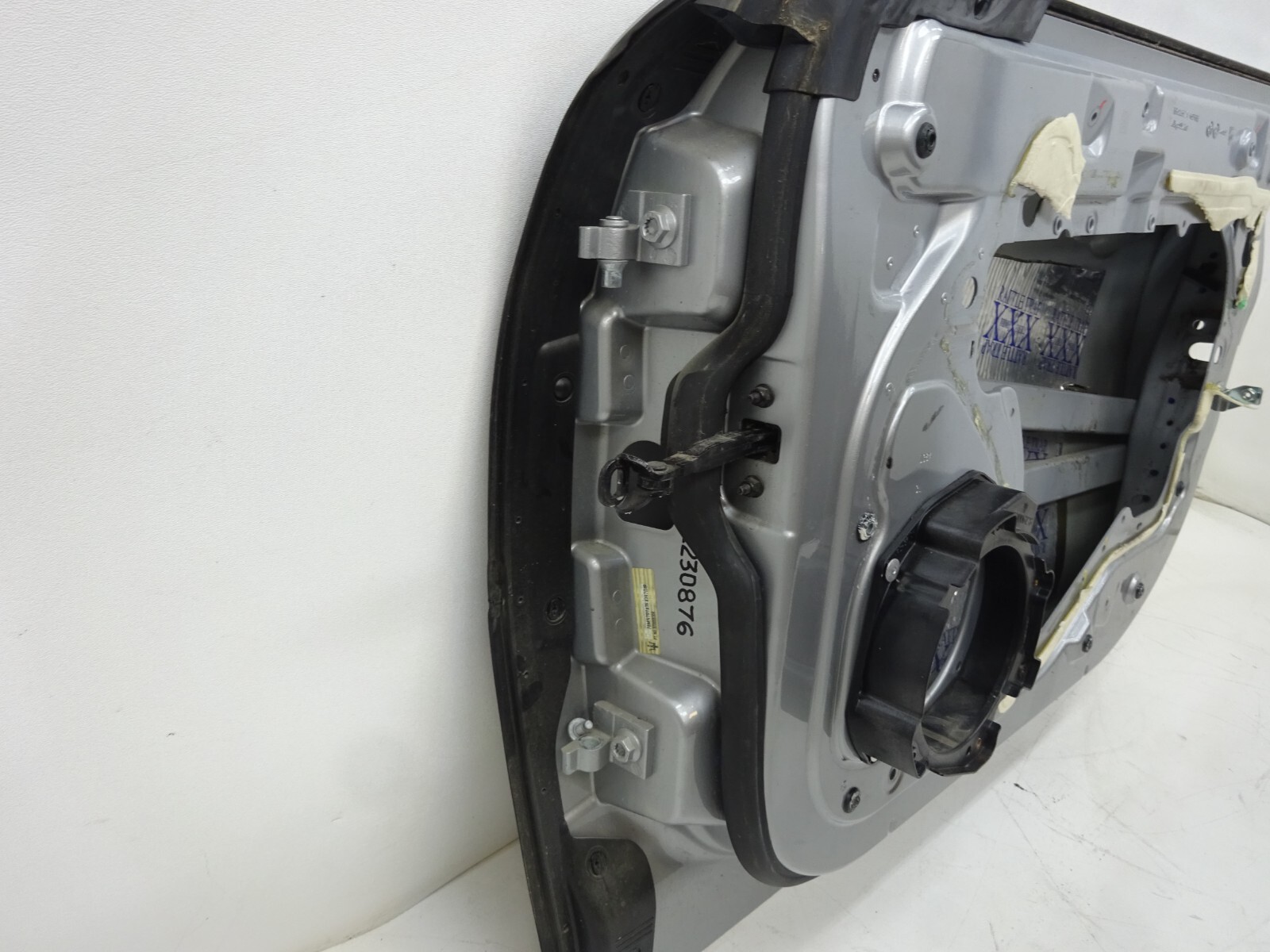 2014-2019 Maserati Ghibli Front Right Passenger Door Shell Silver OEM DE230876