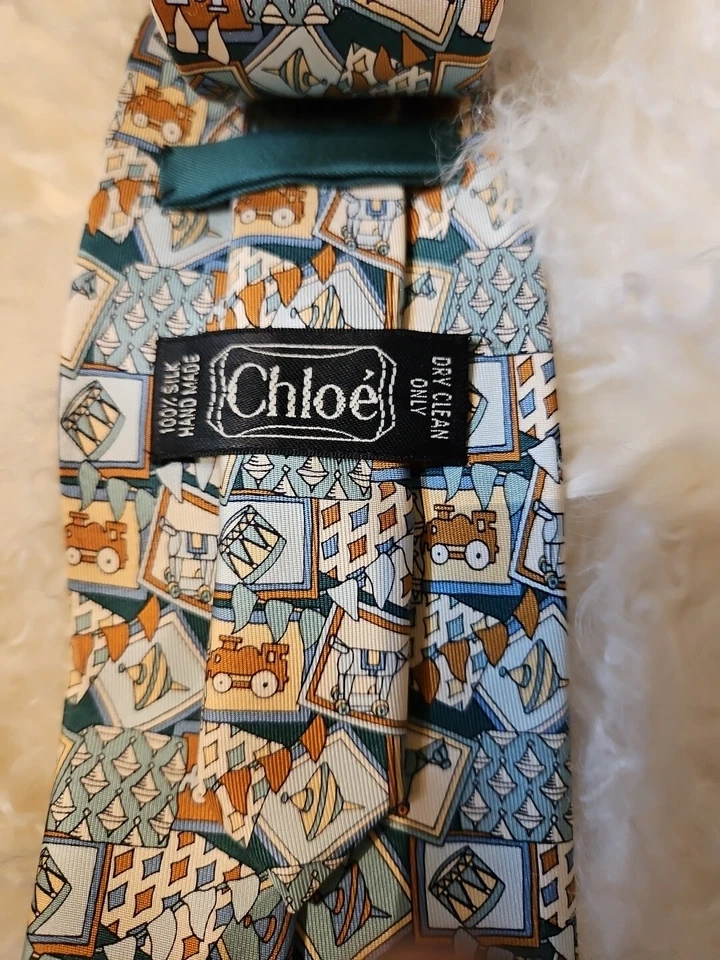 Corbata Chloe Pure Silk Baby Them nueva sin etiquetas Foto 3 de 4