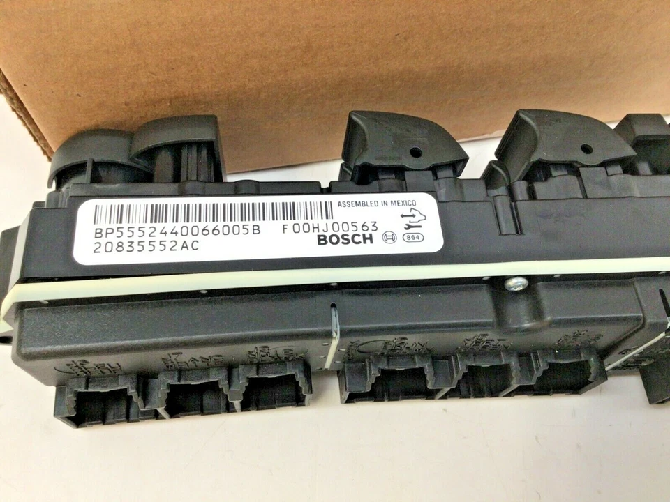 07-13 Chevrolet Silverado GMC Sierra Interruptor de ventana principal del lado del conductor delantero OEM Foto 3 de 3