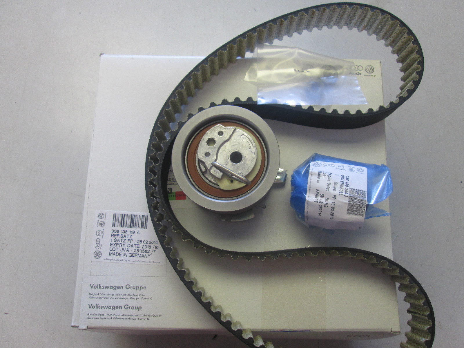 GENUINE VW AUDI SKODA SEAT CAMBELT KIT CAM BELT KIT 038198119J