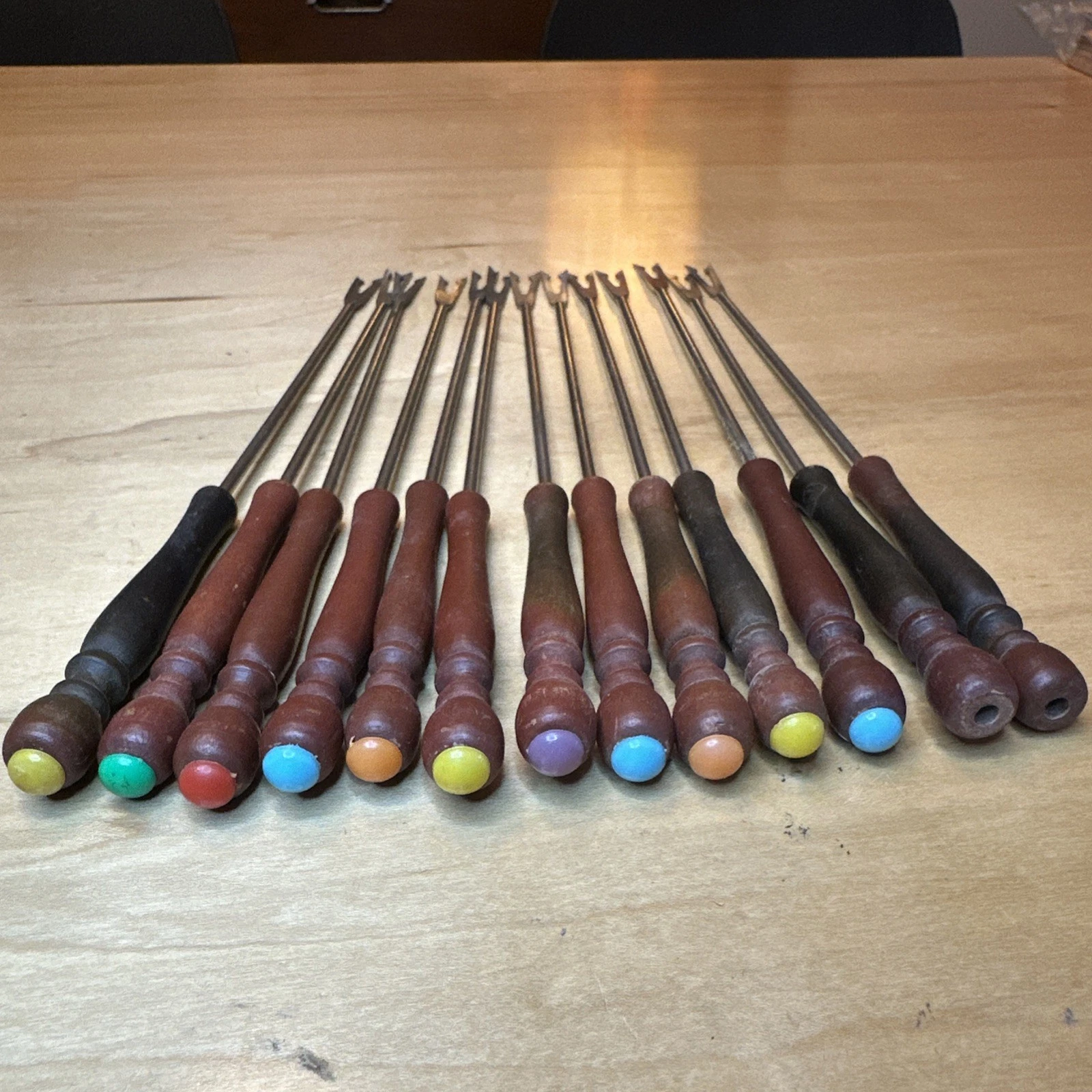 Vintage Set of 13 Stainless Steel Fondue Forks Skewers Reddish Wood Base 9.5”
Opens in a new window