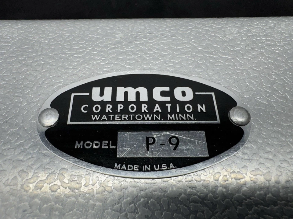 Vintage Tackle Box " NO BURNS-UMCO Model P-9 Fly Rod Popper/ Hook Box EXCELLENT - Image 2 of 4