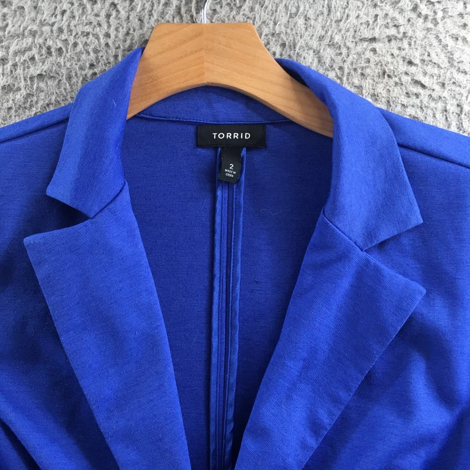 Chaqueta Blazer Tejida Torrid Mujer 2 Plus Azul Manga Larga Botón Delantero Informal Foto 3 de 4