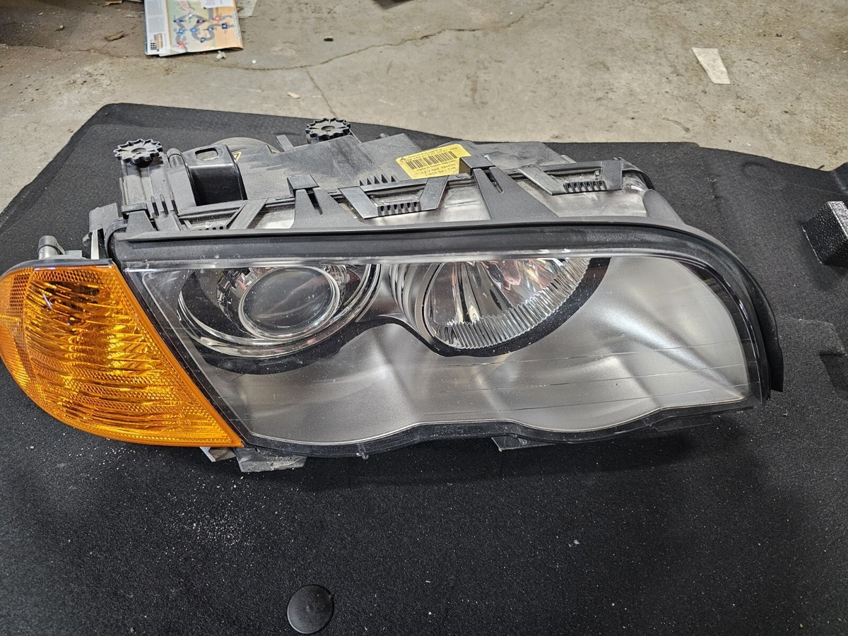 BMW E46純正　左右ヘッドライト USヘッドライト BMW E46 325Ci 330Ci 03-06ドライバー左ヘッドライト