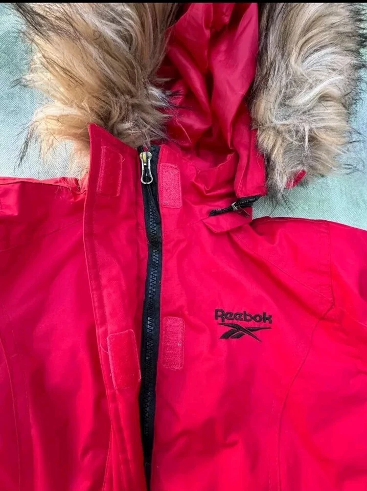 Vintage Womens Large (14-16) Reebok Red Hooded Winter Jacket (Removable Hood) - Image 4 of 4