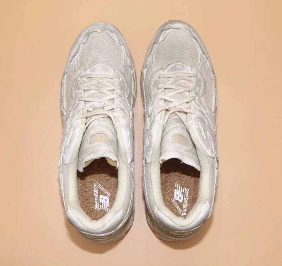 Size 9.5 - New Balance 2002R Protection Pack White Gum Distressed - Image 4 of 4