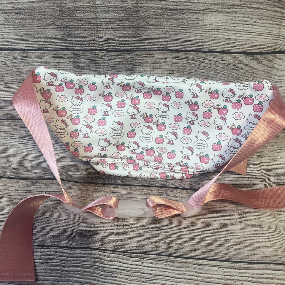 Riñonera hello kitty mujer a la venta solo en Japón Foto 2 de 4