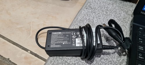 Toshiba Satellite Pro C50-A-1MX 15.6" Windows 10 Enterprise. Fully Working. - Picture 2 of 6