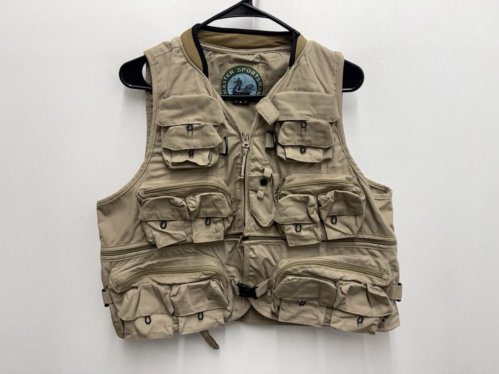 Master Sportsman Fishing Vest Mens Medium Beige with Multiple Pockets
Opens in a new window or tab