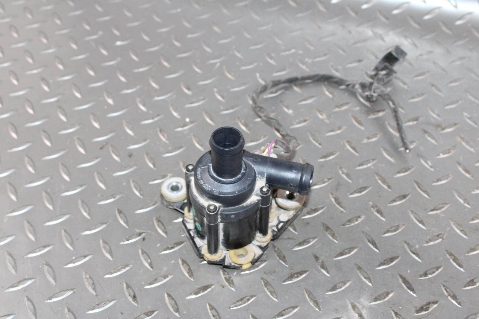 20-23 Continental 6.0L Motor Engine Twin Turbo Auxiliary Aux Water Pump OEM WTY