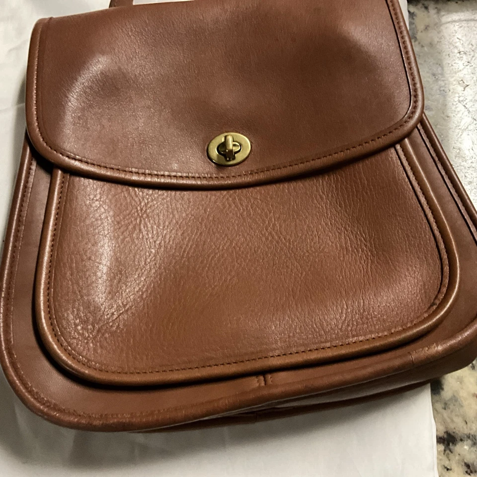 Mochila auxiliar grande Coach 9979 bronceada británica hecha en EE. UU. Foto 2 de 4