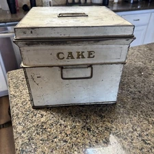 Farmhouse Antique  Metal Cake ANTIQUE FRIES CAKE CHEST Carrier